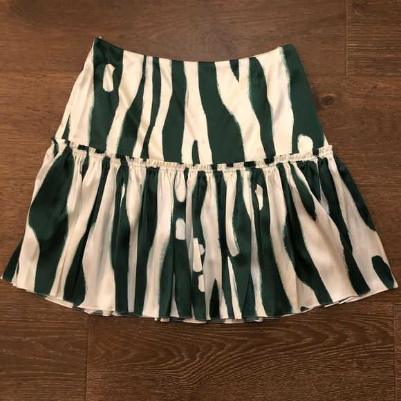 White Green Printed Skirt - Picture 2 of 7